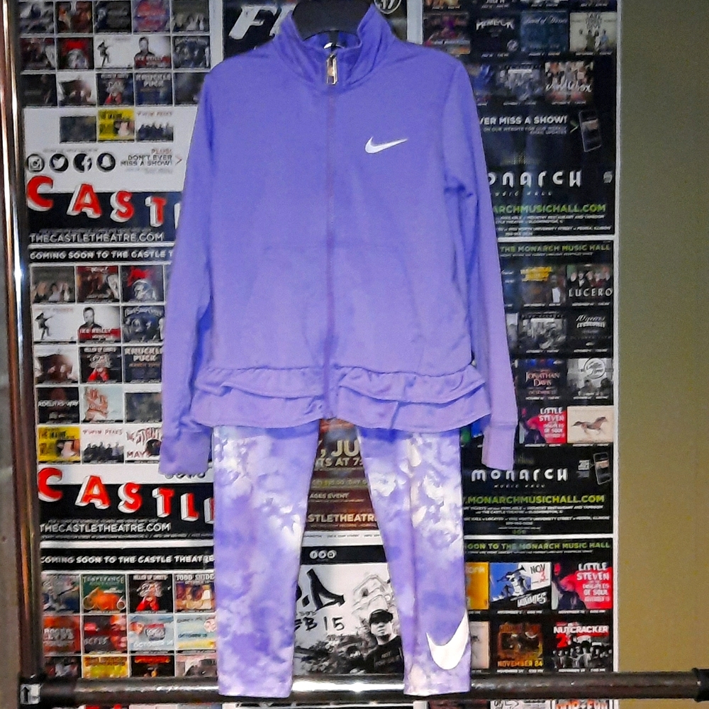 Girls Nike tracksuit